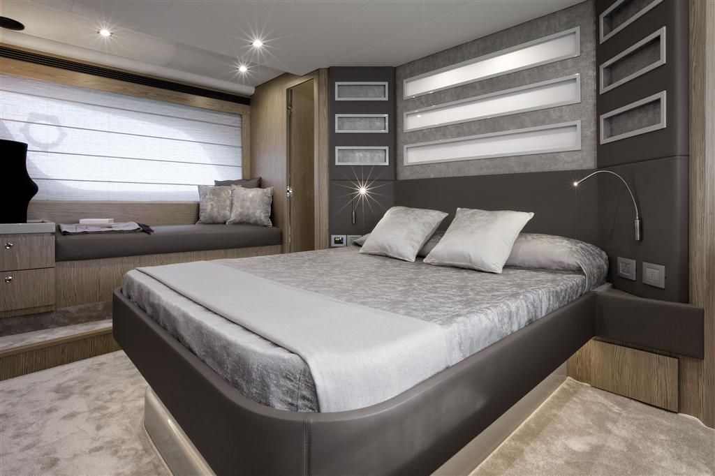CARE ONE - Ferretti 500