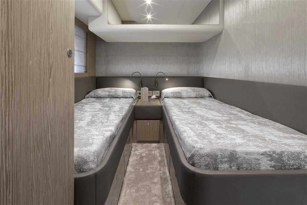 CARE ONE - Ferretti 500