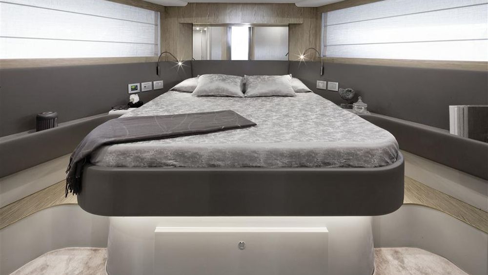 CARE ONE - Ferretti 500