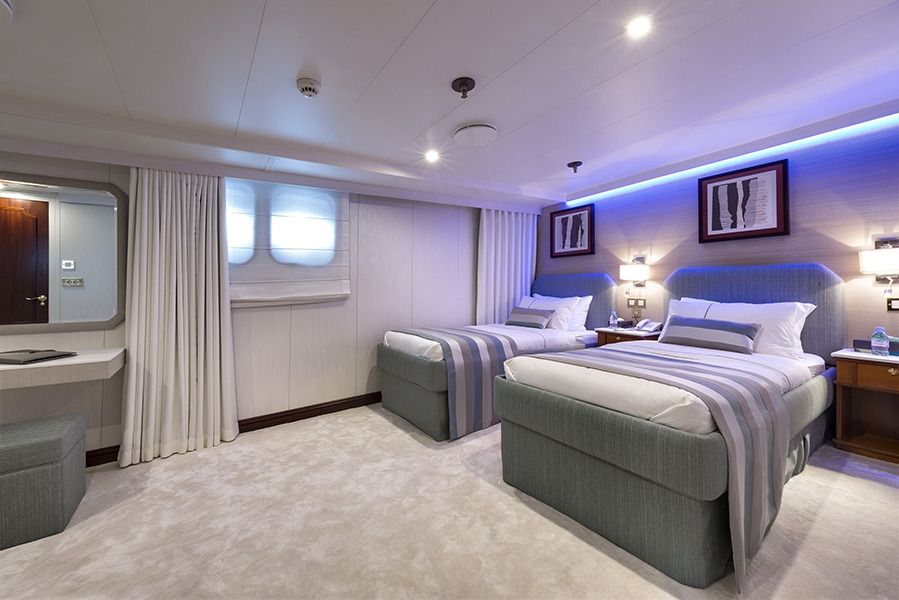 CHAKRA Devonport 282 Twin Cabin