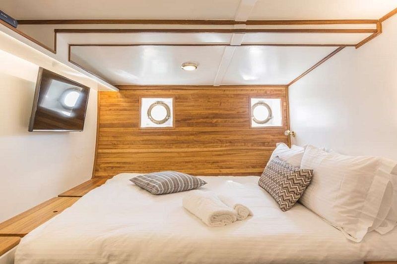 master cabin