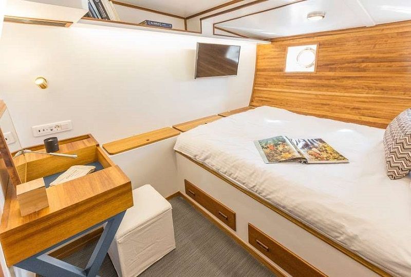 double cabin