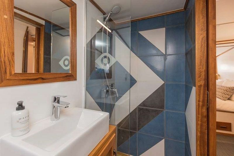 bathroom detail