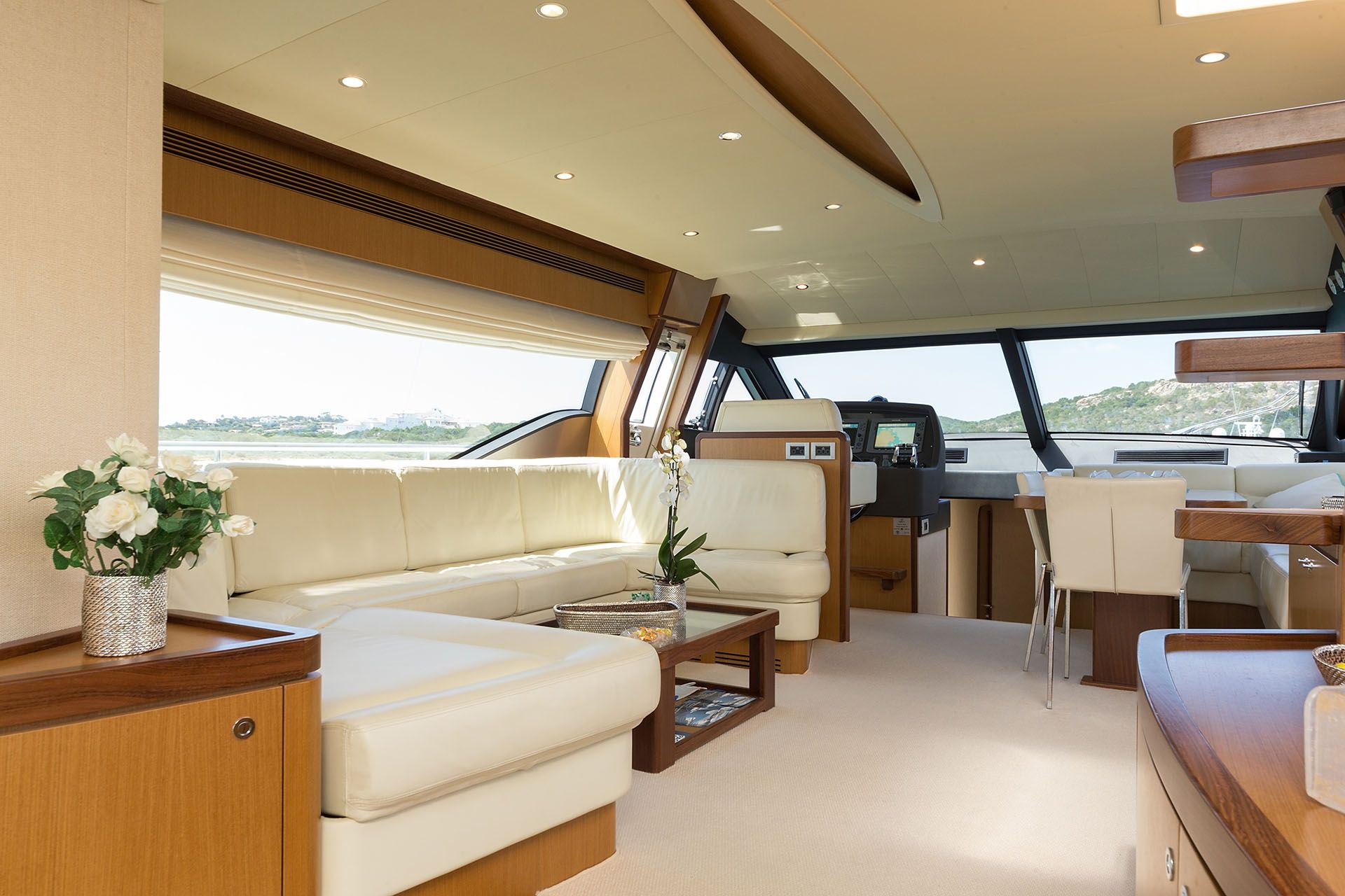 D`ARTAGNAN Ferretti 630 Luxury Motoryacht Saloon