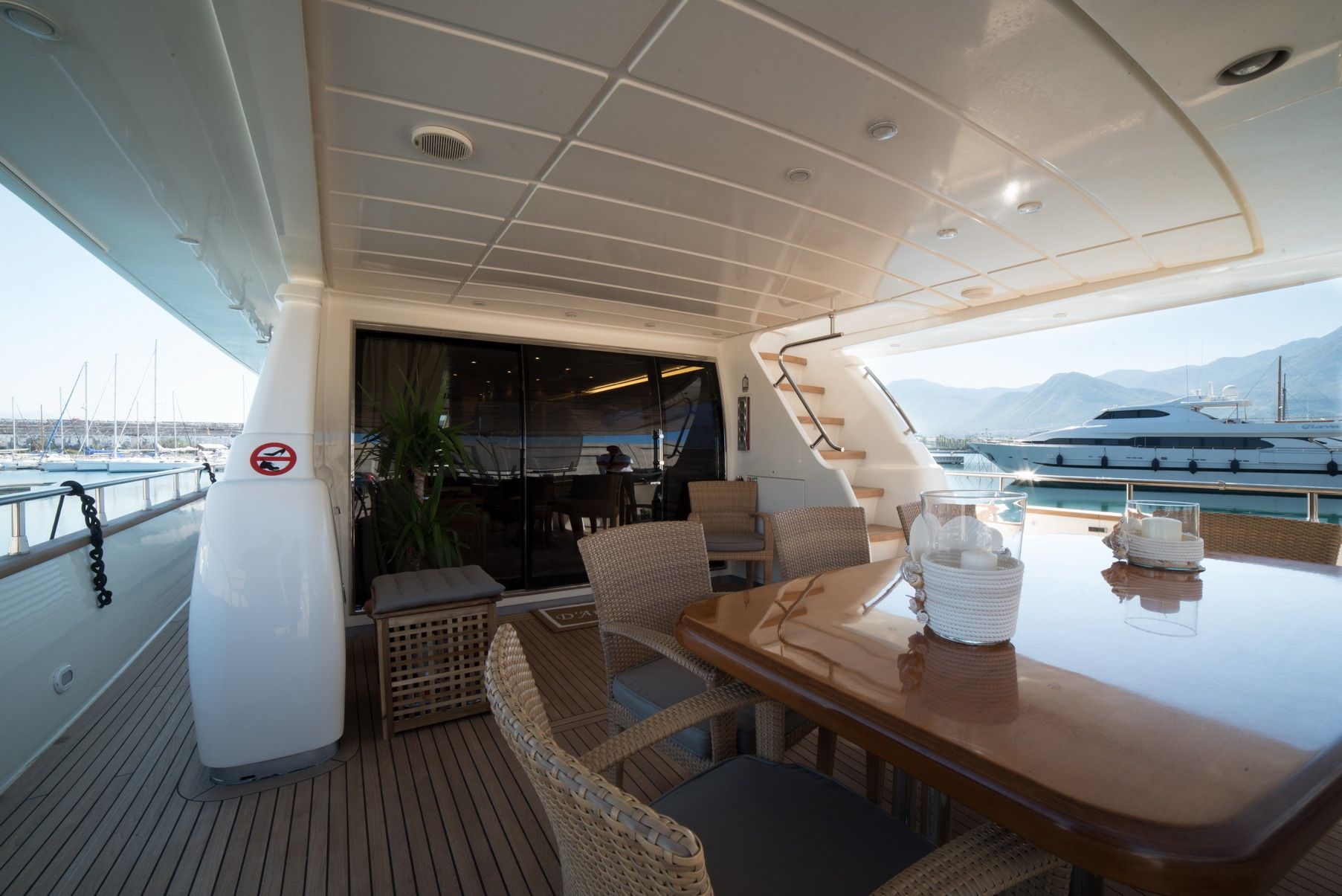 D`ARISTOTELIS Canados 24m Aft