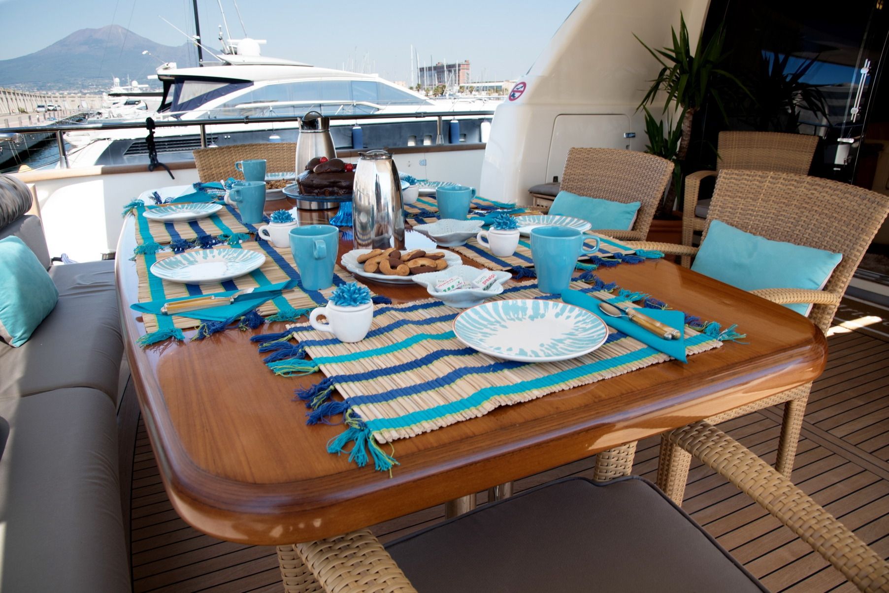 D`ARISTOTELIS Canados 24m Aft Dining