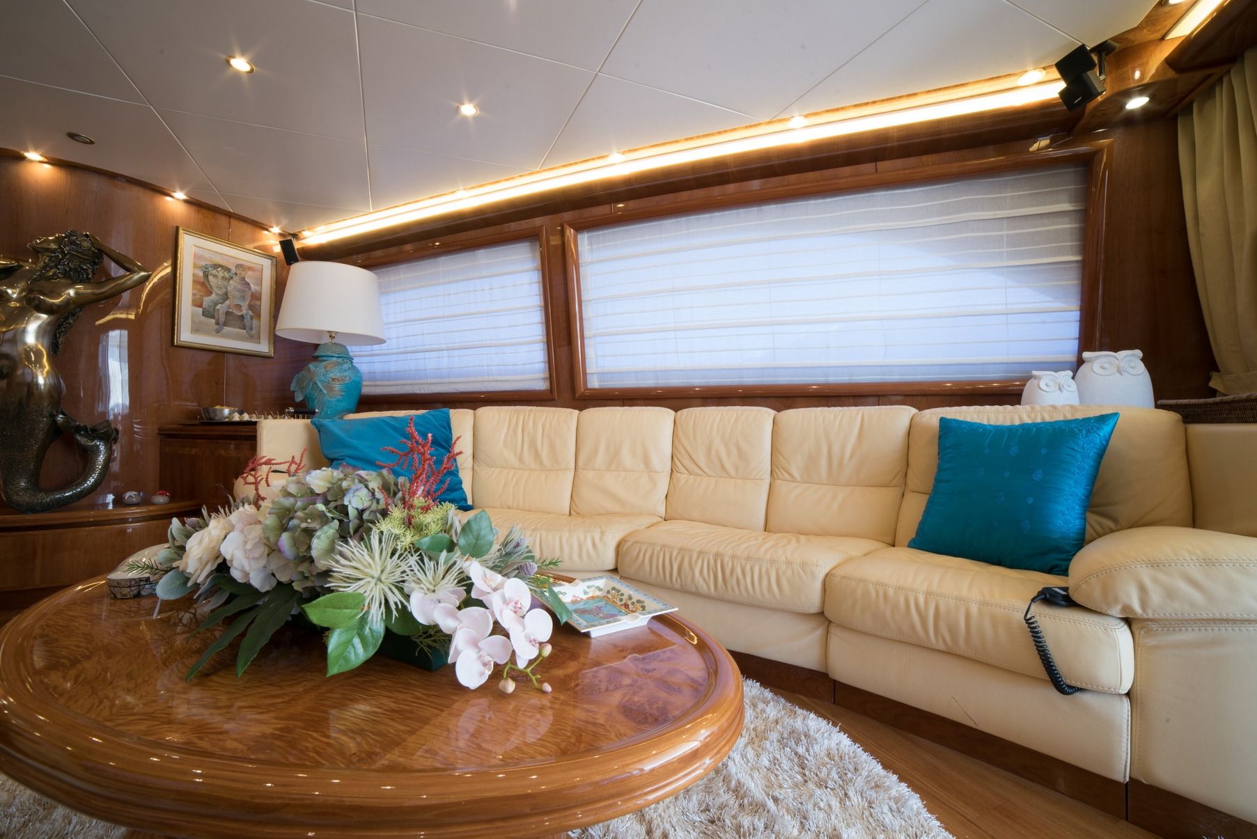 D`ARISTOTELIS Canados 24m Saloon
