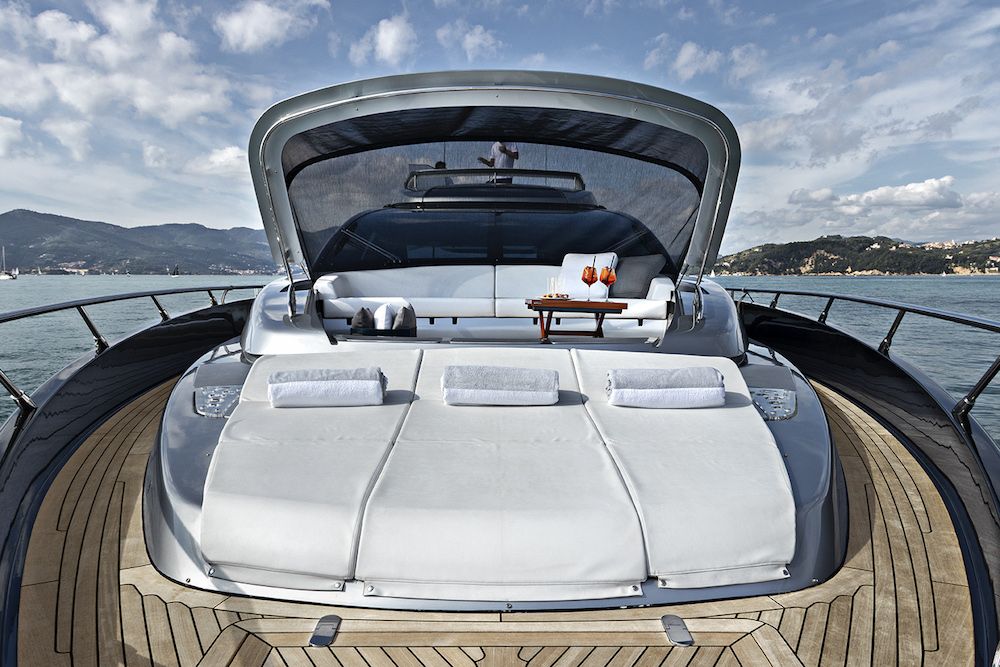 DEMA Riva 76 Bow