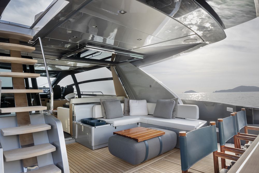 DEMA Riva 76 Aft