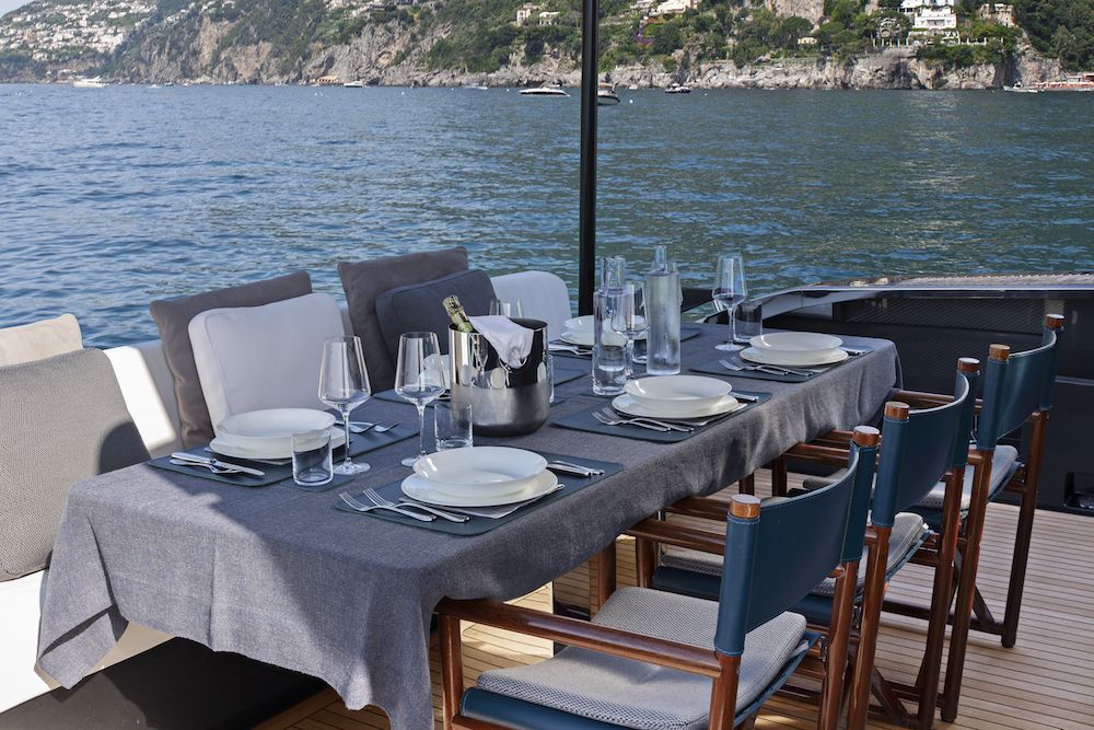 DEMA Riva 76 Aft Dining