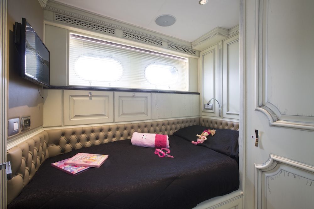 Single Cabin