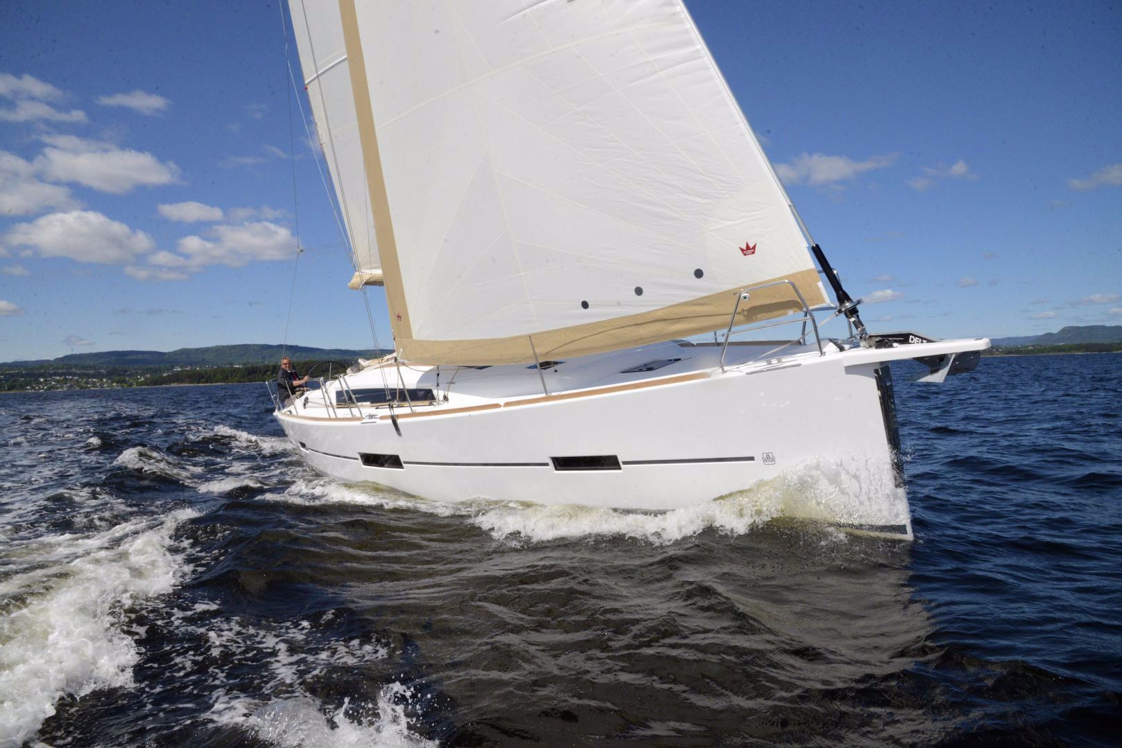 Dufour 412 Grand Large Bow
