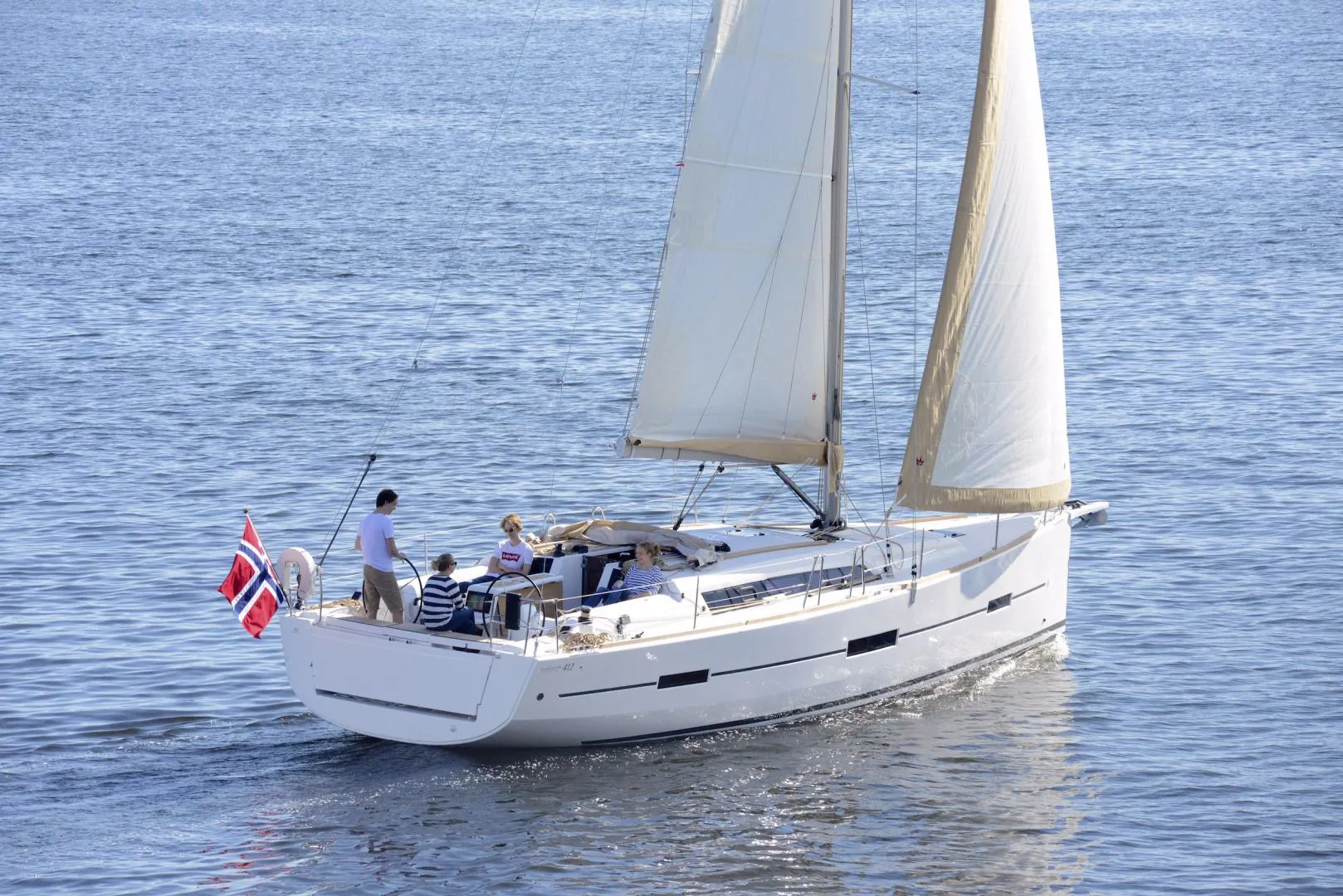 Dufour 412 Grand Large Starboard