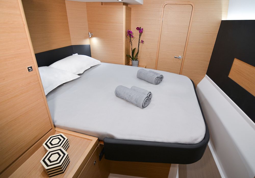 Dufour 48 MOJITO Interior Cabin