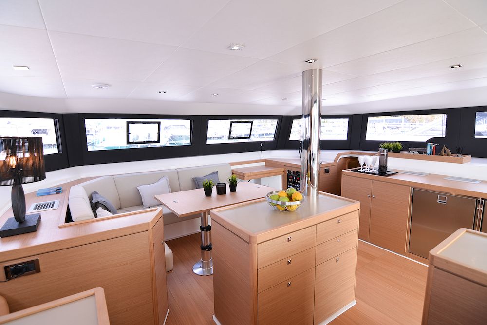 Dufour 48 MOJITO Saloon