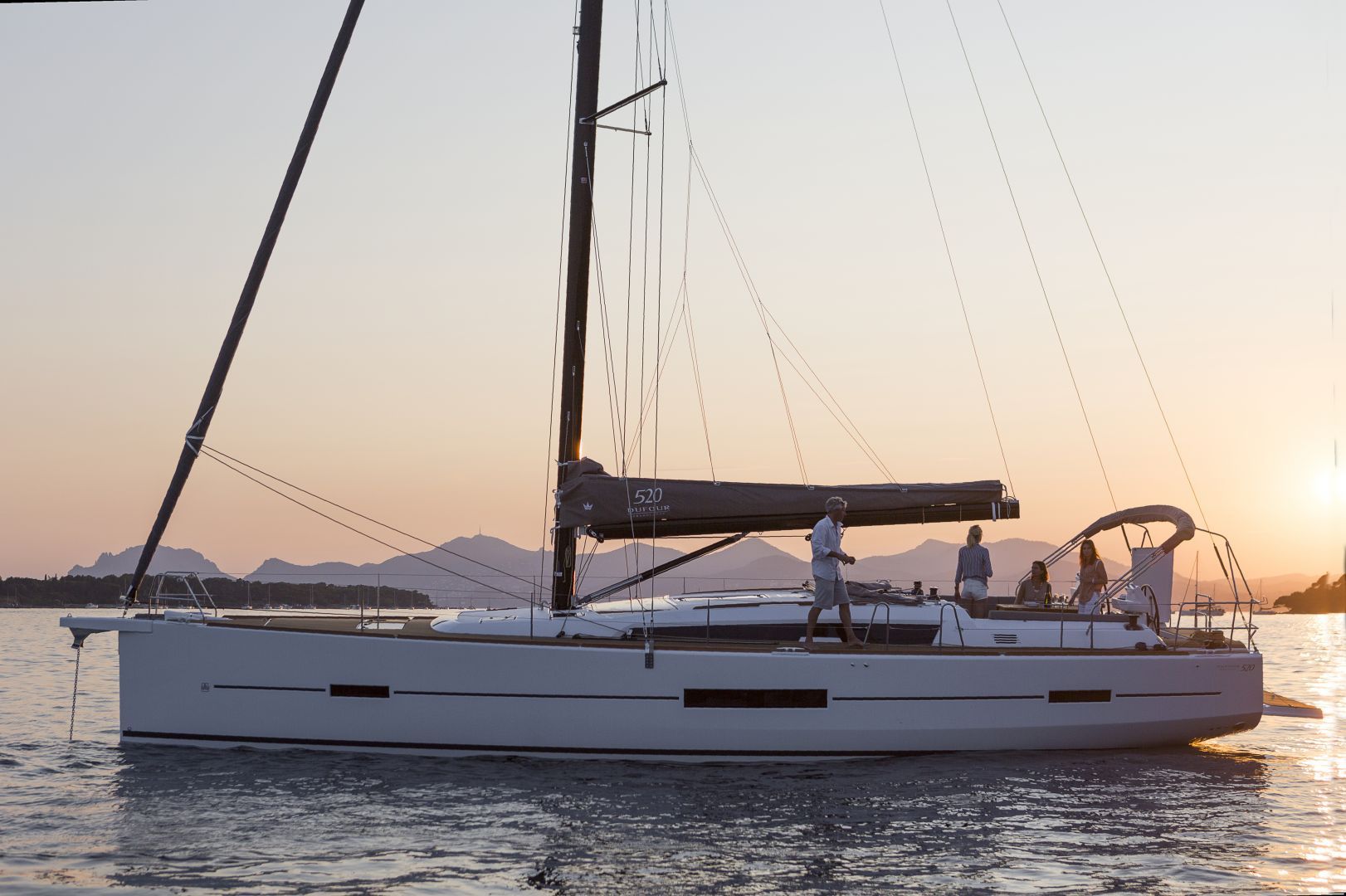 Dufour 520 Profile