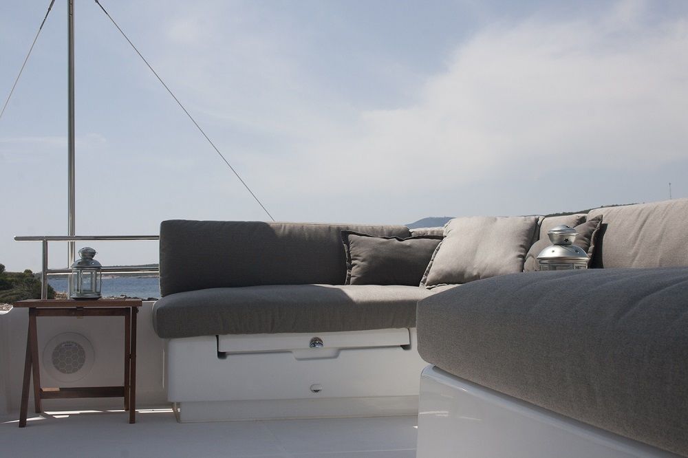EAGLE OF NORWAY - Crewed Catamaran - Lounge Area