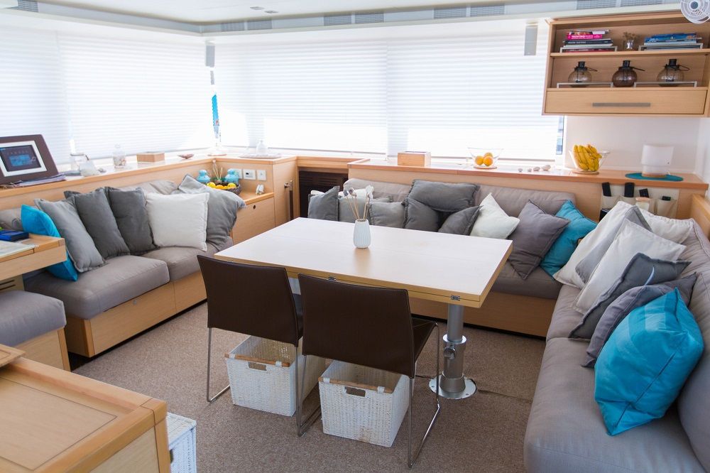 EAGLE OF NORWAY - Crewed Catamaran - Saloon