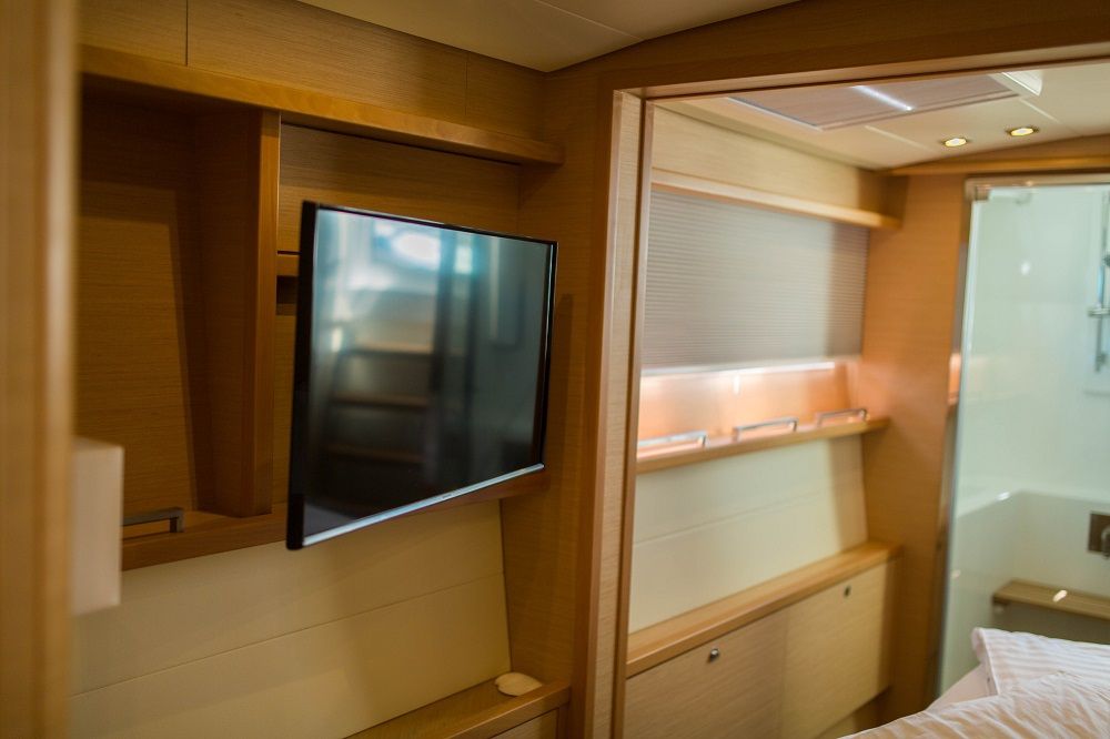 EAGLE OF NORWAY - Crewed Catamaran - Entertainment