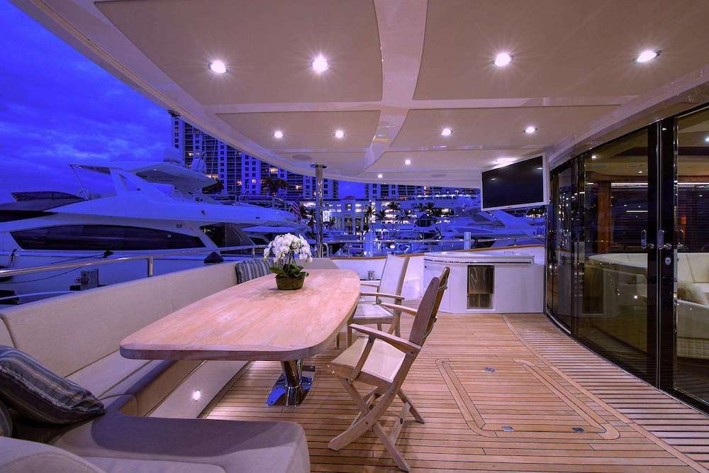 ELITE Sunseeker 92 Aft Dining