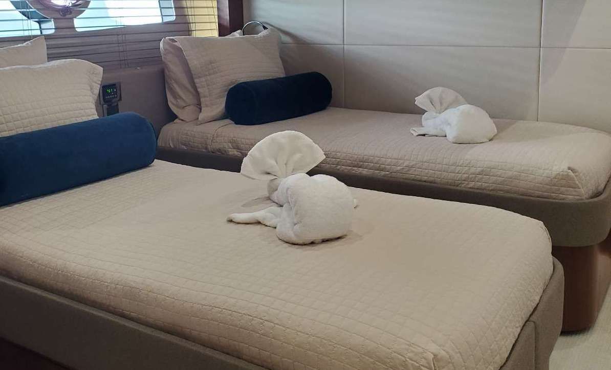 28m Sunseeker ELITE Twin