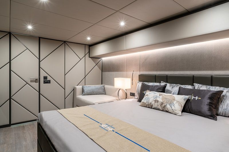 master cabin with the bathroom door closed