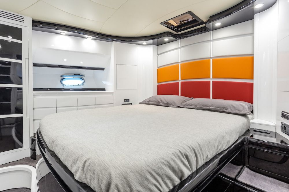 FORZA 8 VIP Cabin