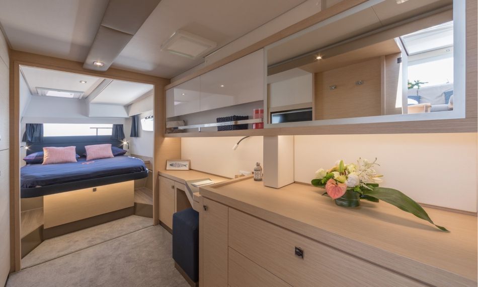 Fountaine Pajot Saona 47 Owner Version