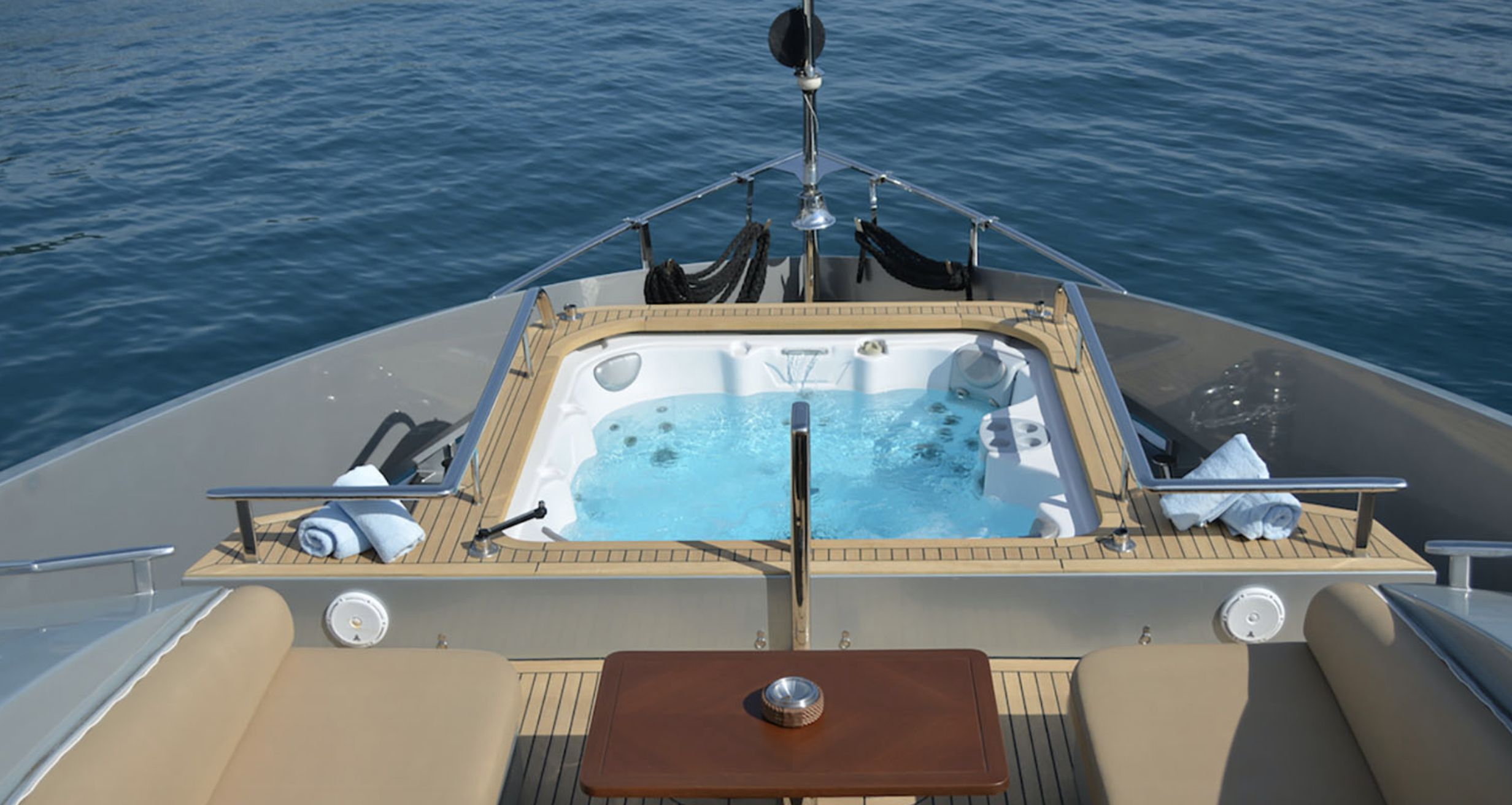 FUNKY CHOICE Jacuzzi