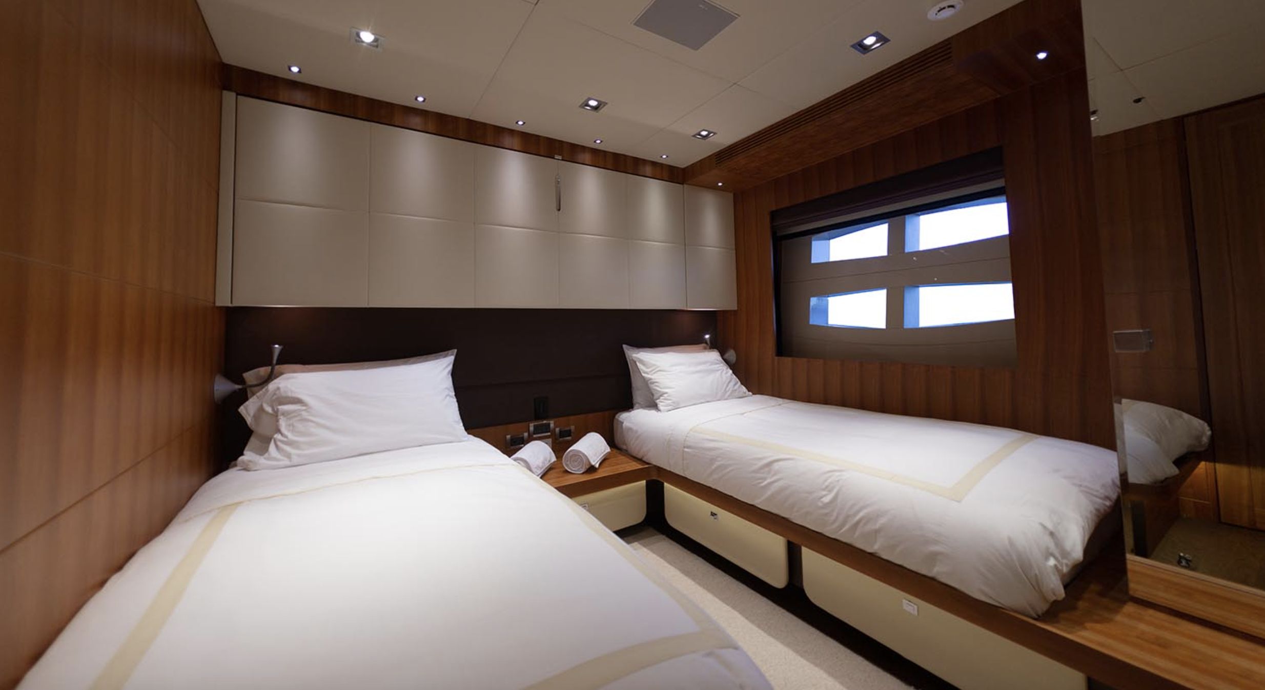 FUNKY CHOICE Cabin