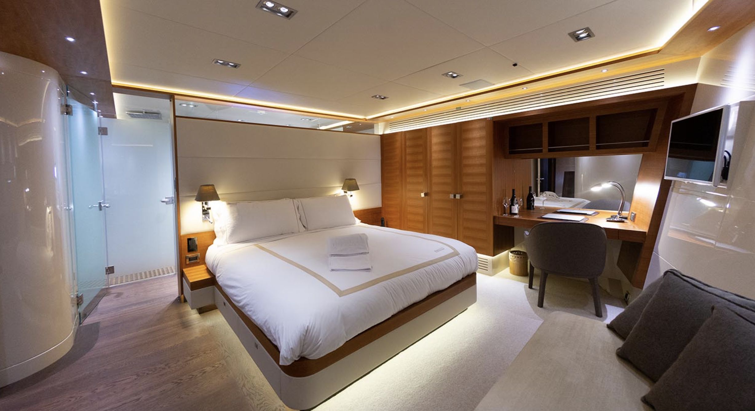 FUNKY CHOICE Cabin