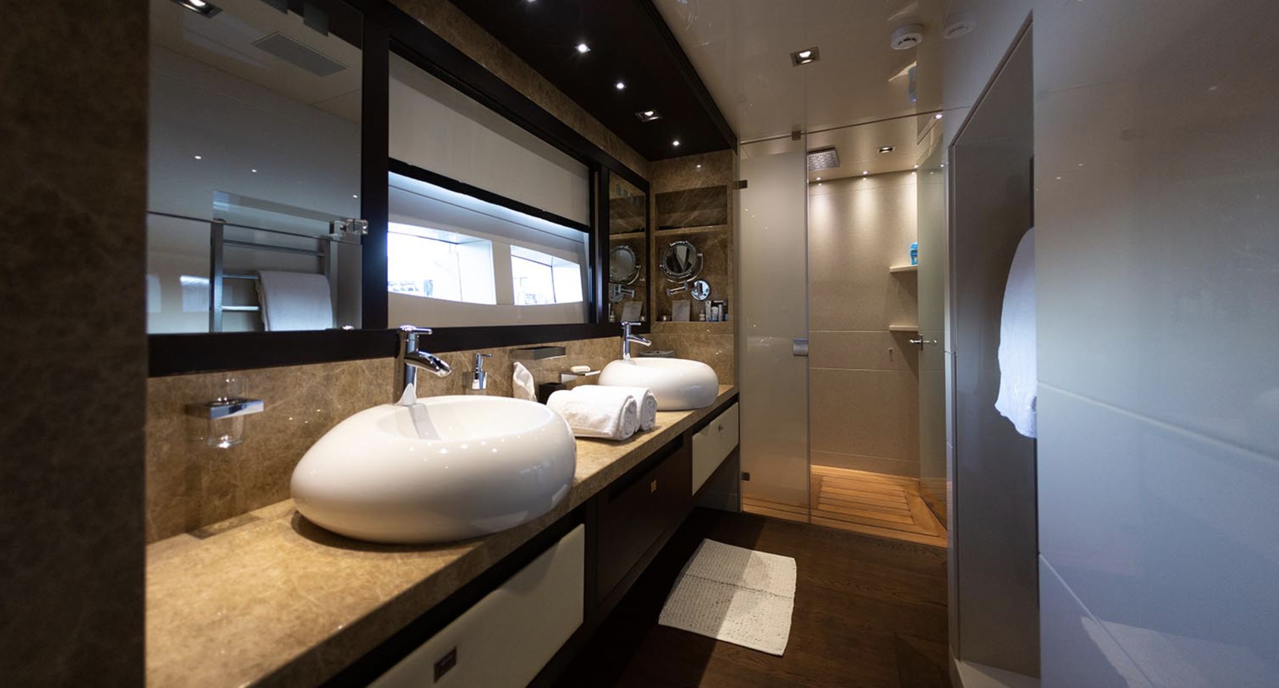 FUNKY CHOICE Bathroom