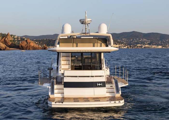 Galeon 460 Flybridge - Sailing