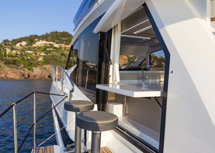 Galeon 460 Flybridge - Mini Bar