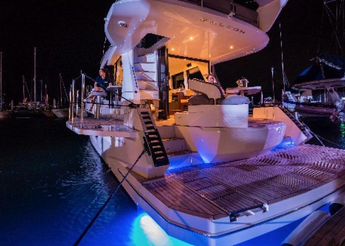 Galeon 460 Flybridge - Cockpit