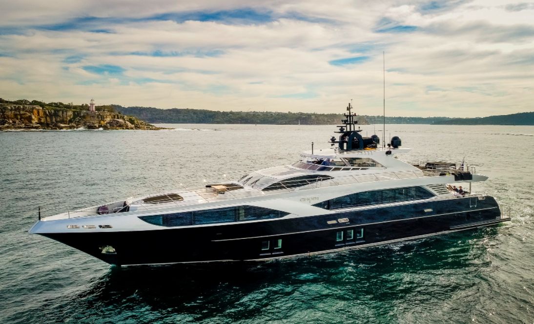 GHOST II - Gulf Craft 37m