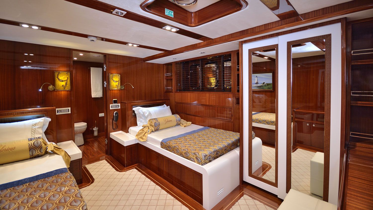 GLORIOUS II Cabin