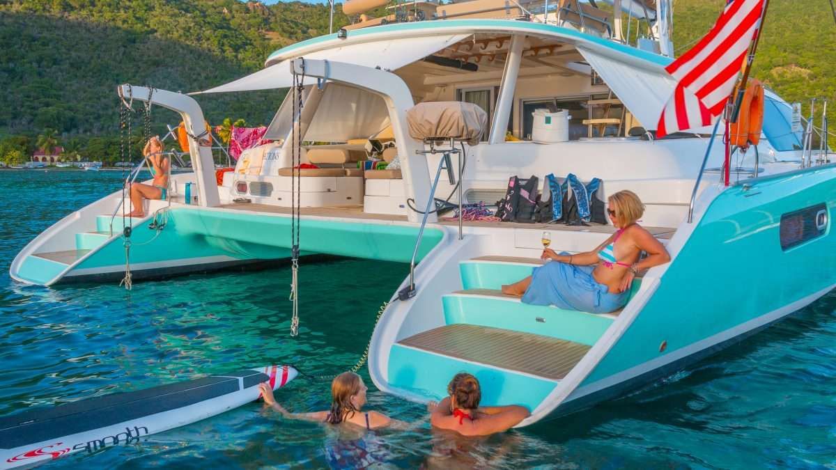 GOOD VIBRATIONS - Lagoon 620