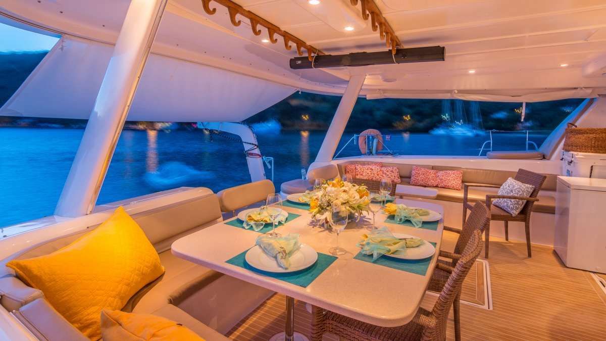 GOOD VIBRATIONS - Lagoon 620 Alfresco Dining