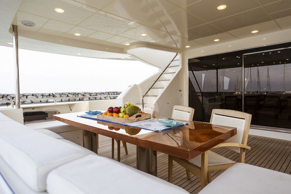 GRACE - Aft deck