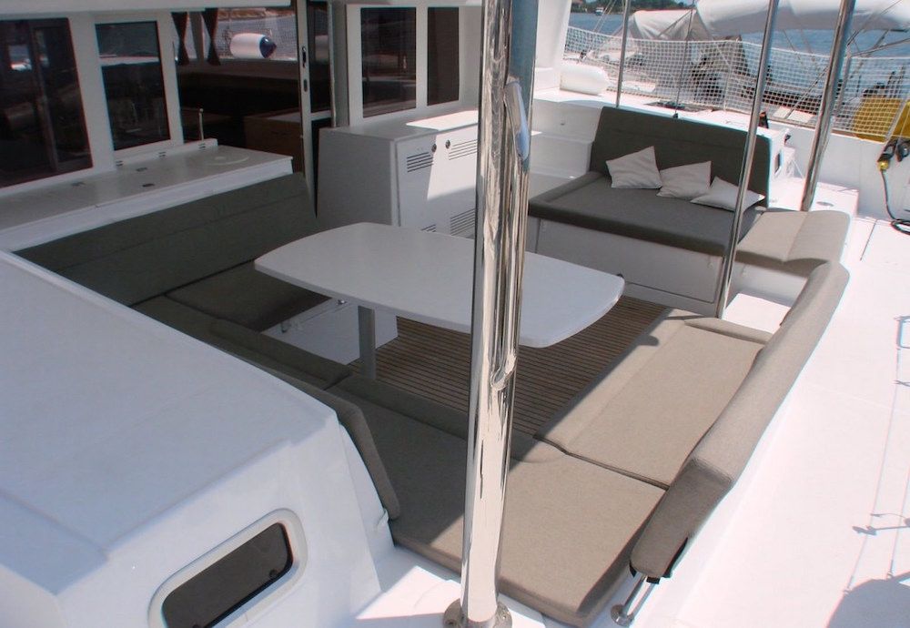 GREAT ADVENTURE - Outside dining