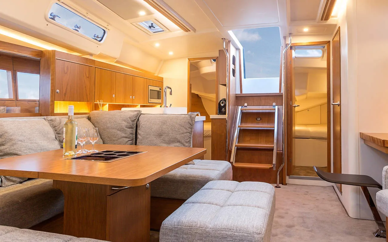 Hanse 455 Salon and Dining