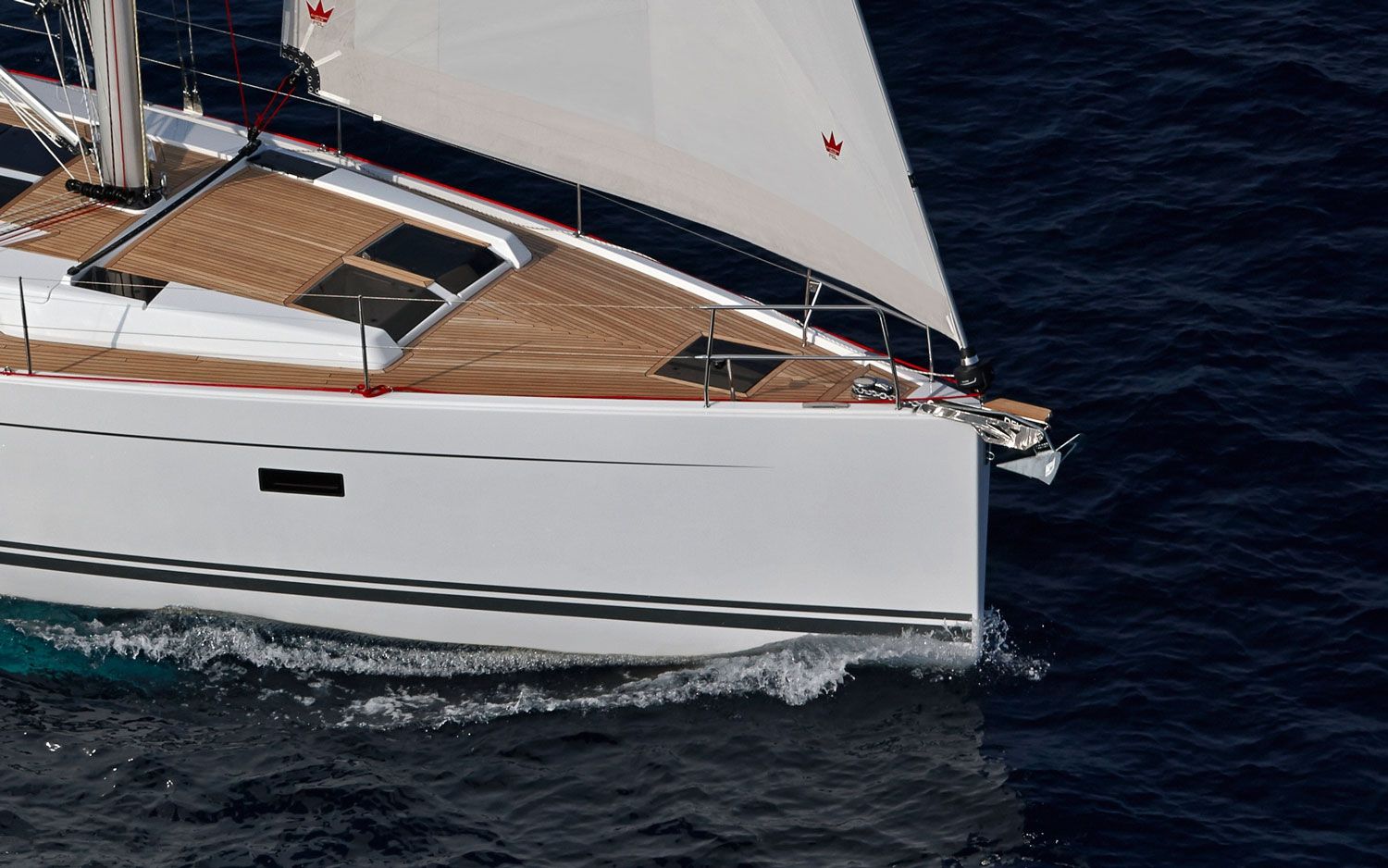 Hanse 455 bow