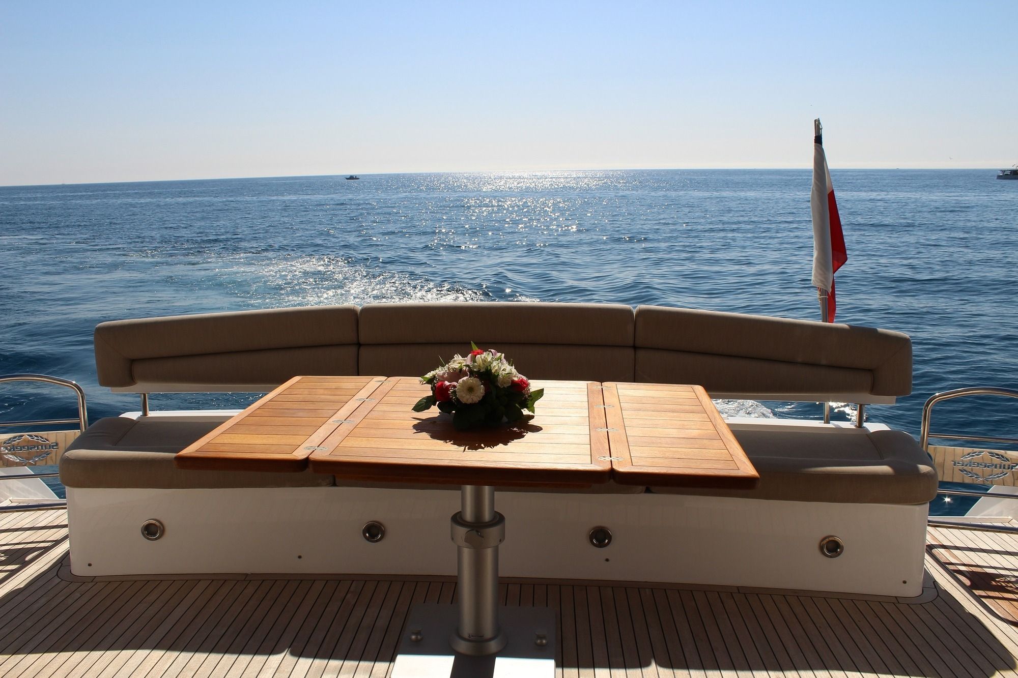 HAYAT Sunseeker 22m Aft