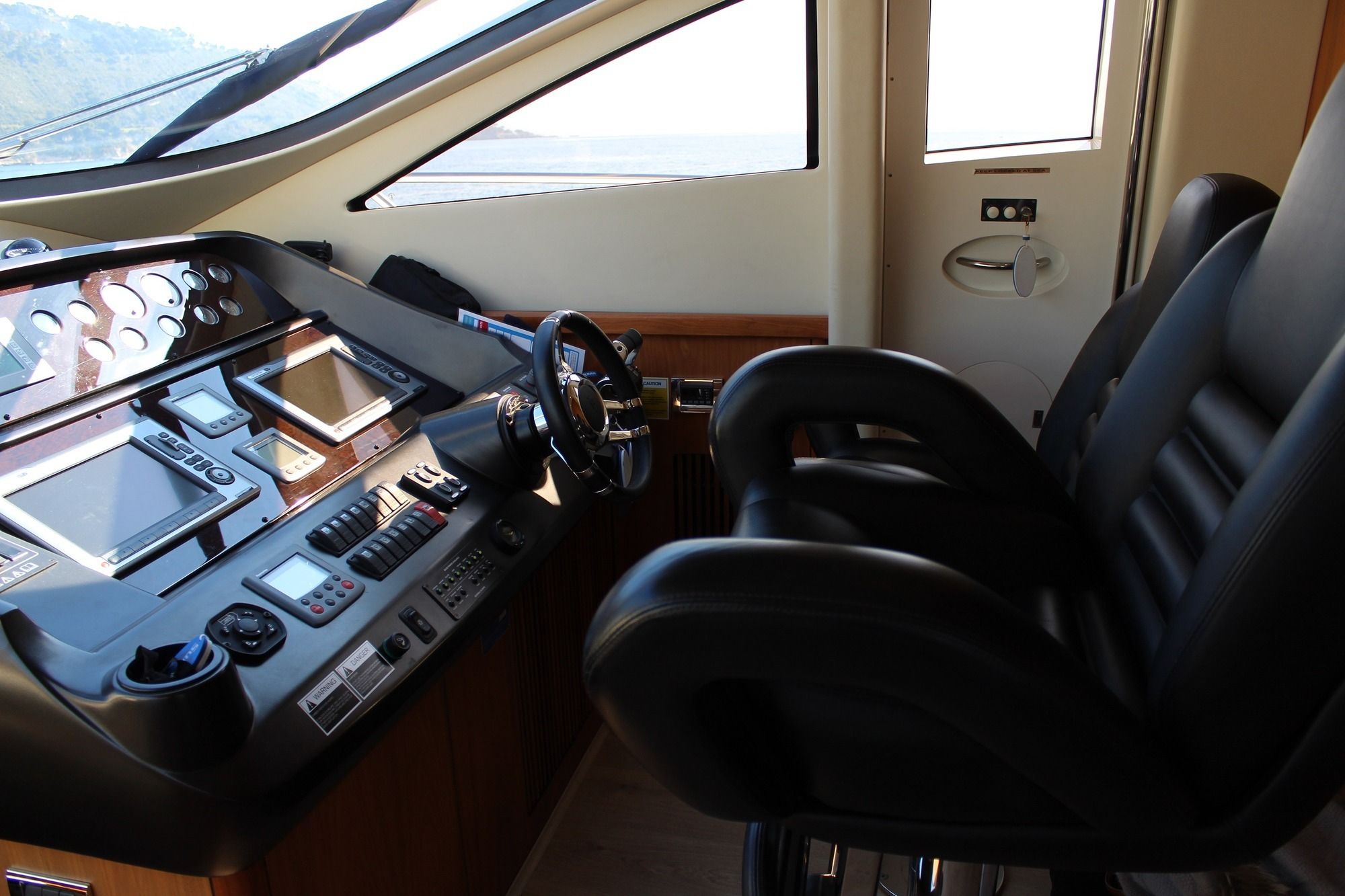 HAYAT Sunseeker 22m Wheelhouse