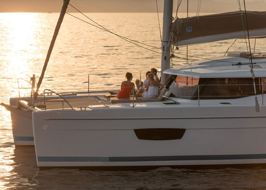 Helia 44 - Sailing