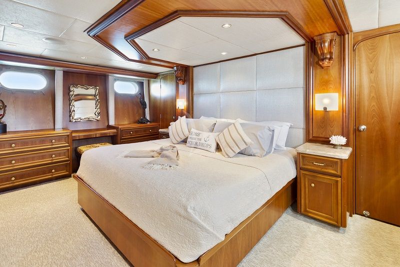 master cabin