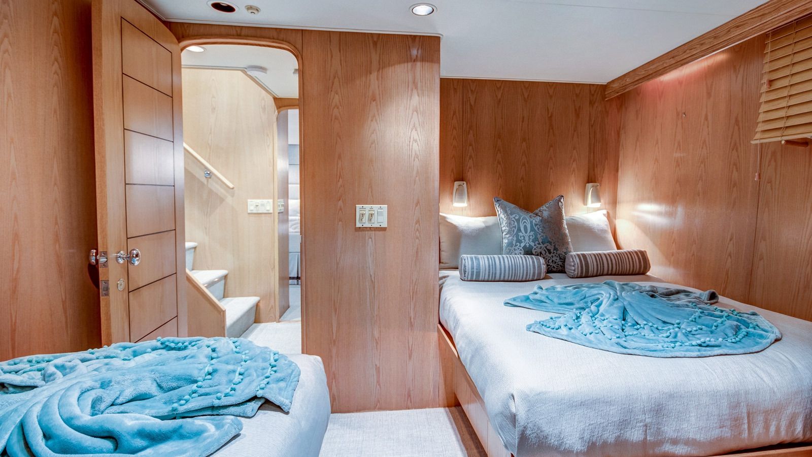 Boatbookings Yacht Charter Independence 3 Guest Cabin
