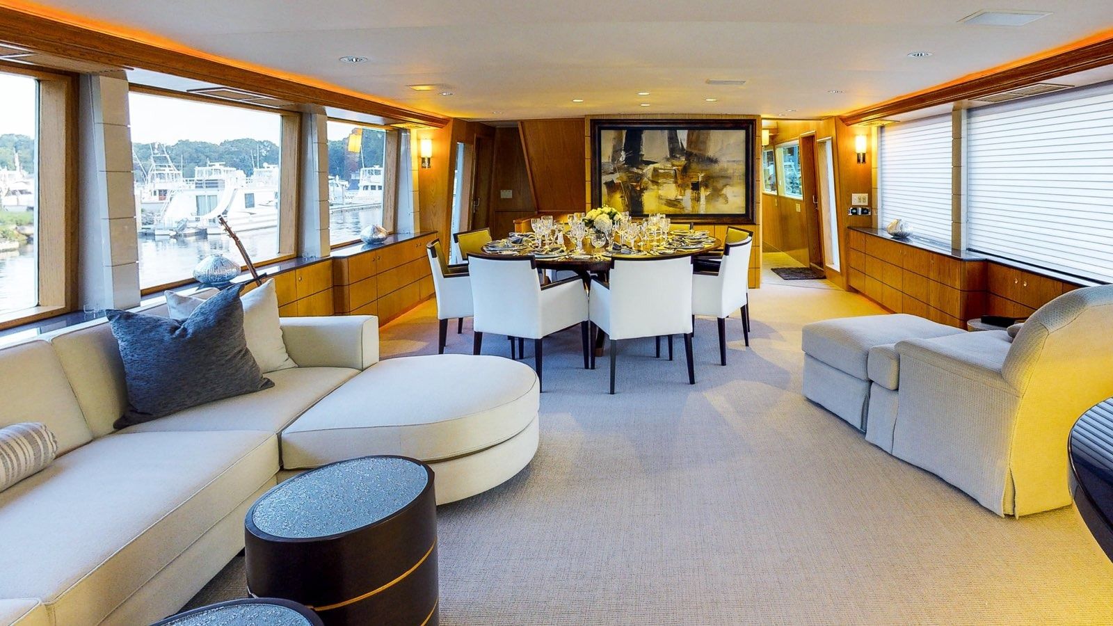 Boatbookings Yacht Charter Independence 3 Saloon