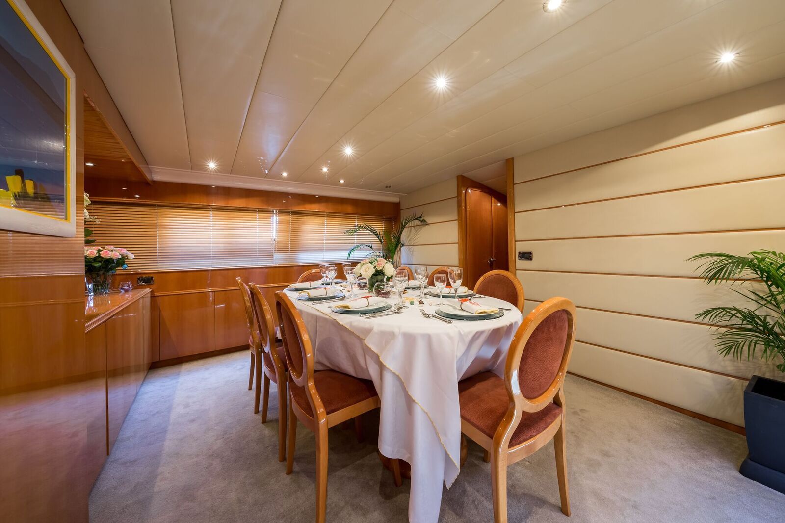 INDULGENCE OF POOLE Mangusta 86 Luxury Superyacht Dining Room